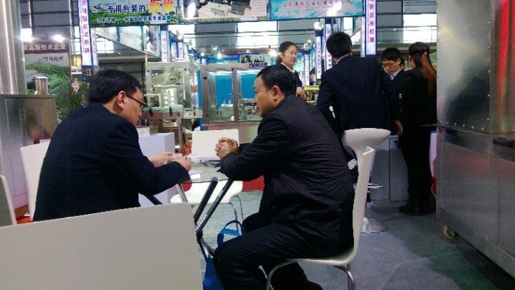八戒影院幹燥展會谘詢（xún）洽談現場（chǎng）